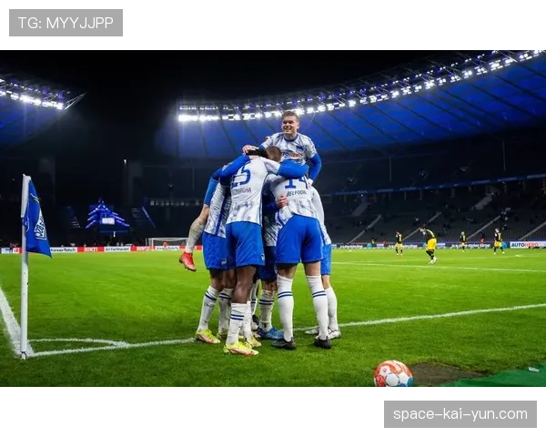 从降级区到中游：科隆新帅鲍姆加特上任三个月带来的改变